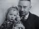 Шеф СС Генрих Гиммлер с ребенком. Фото: whitesimgq.pw