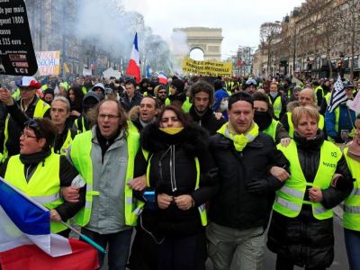 Протеста "желтых жилетов" во Франции. Фото: Gonzalo Fuentes / REUTERS