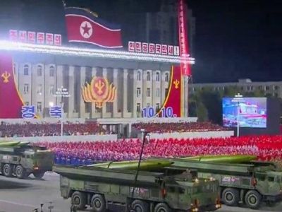 Военный парад в ночь с 9 на 10.10.2020 в Пхеньяне. Скрин: www.facebook.com/vasily.golovnin